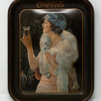 Vintage 1973 COCA COLA oval tin serving tray –Flapper Girl Retro 1923